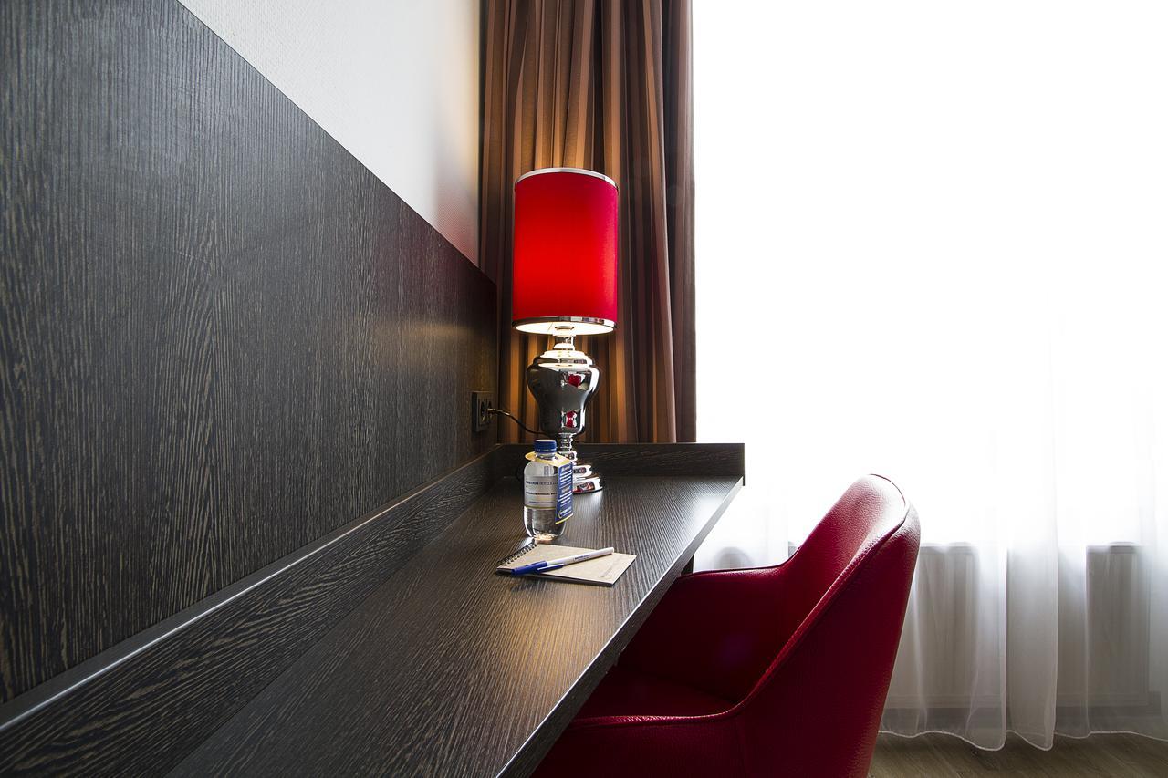 Bastion Hotel Eindhoven Waalre Екстериор снимка