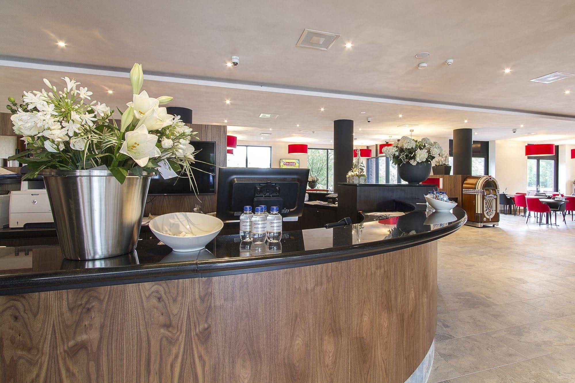 Bastion Hotel Eindhoven Waalre Екстериор снимка