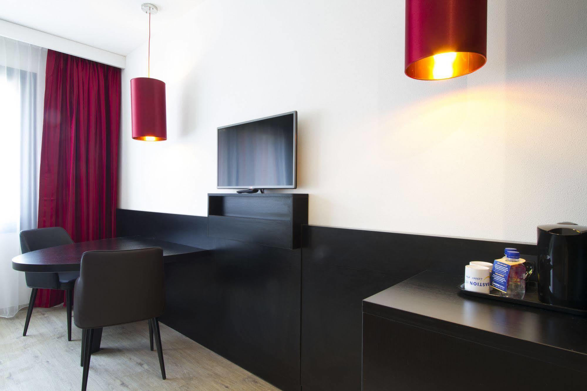 Bastion Hotel Eindhoven Waalre Екстериор снимка