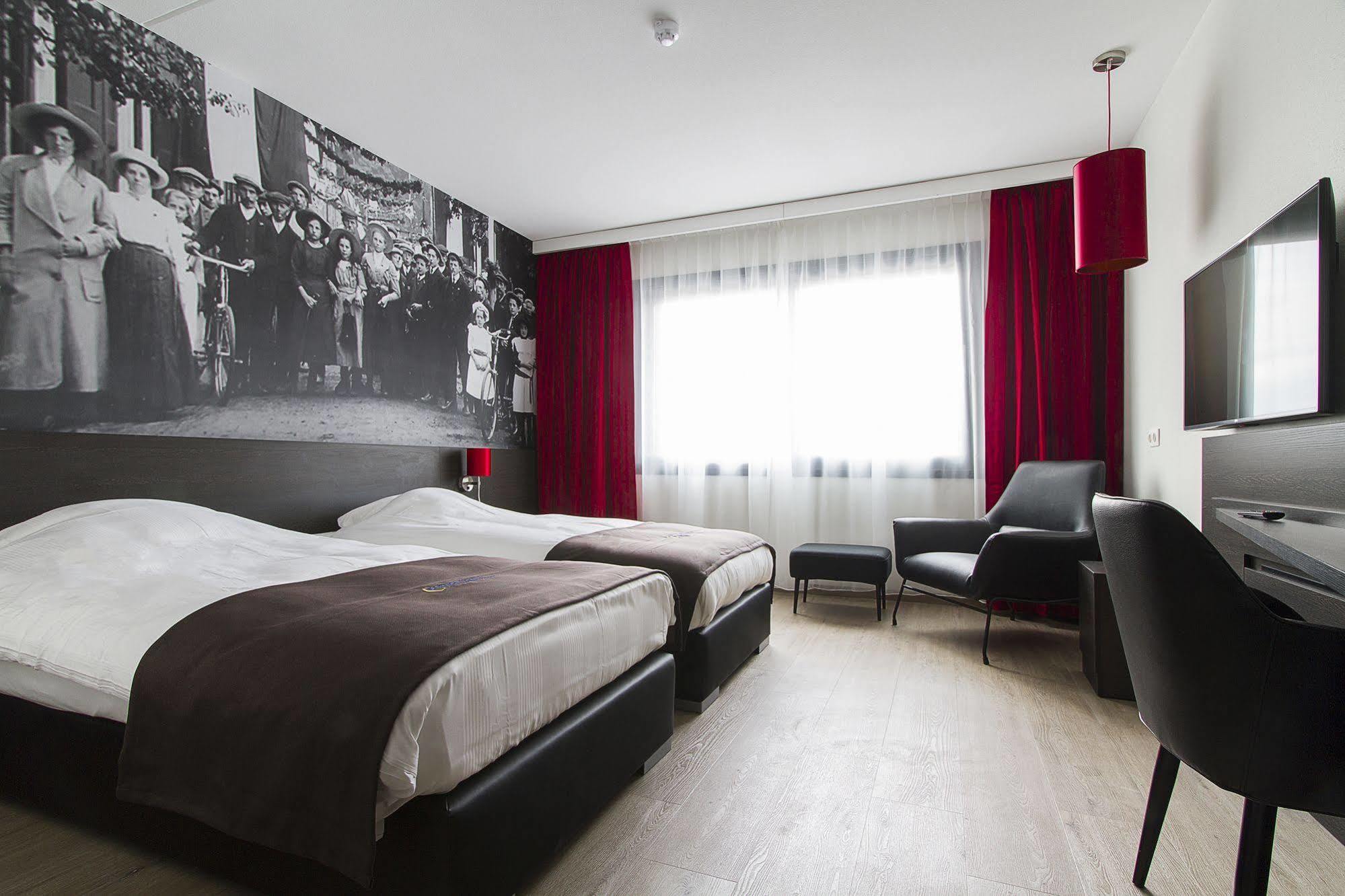 Bastion Hotel Eindhoven Waalre Екстериор снимка