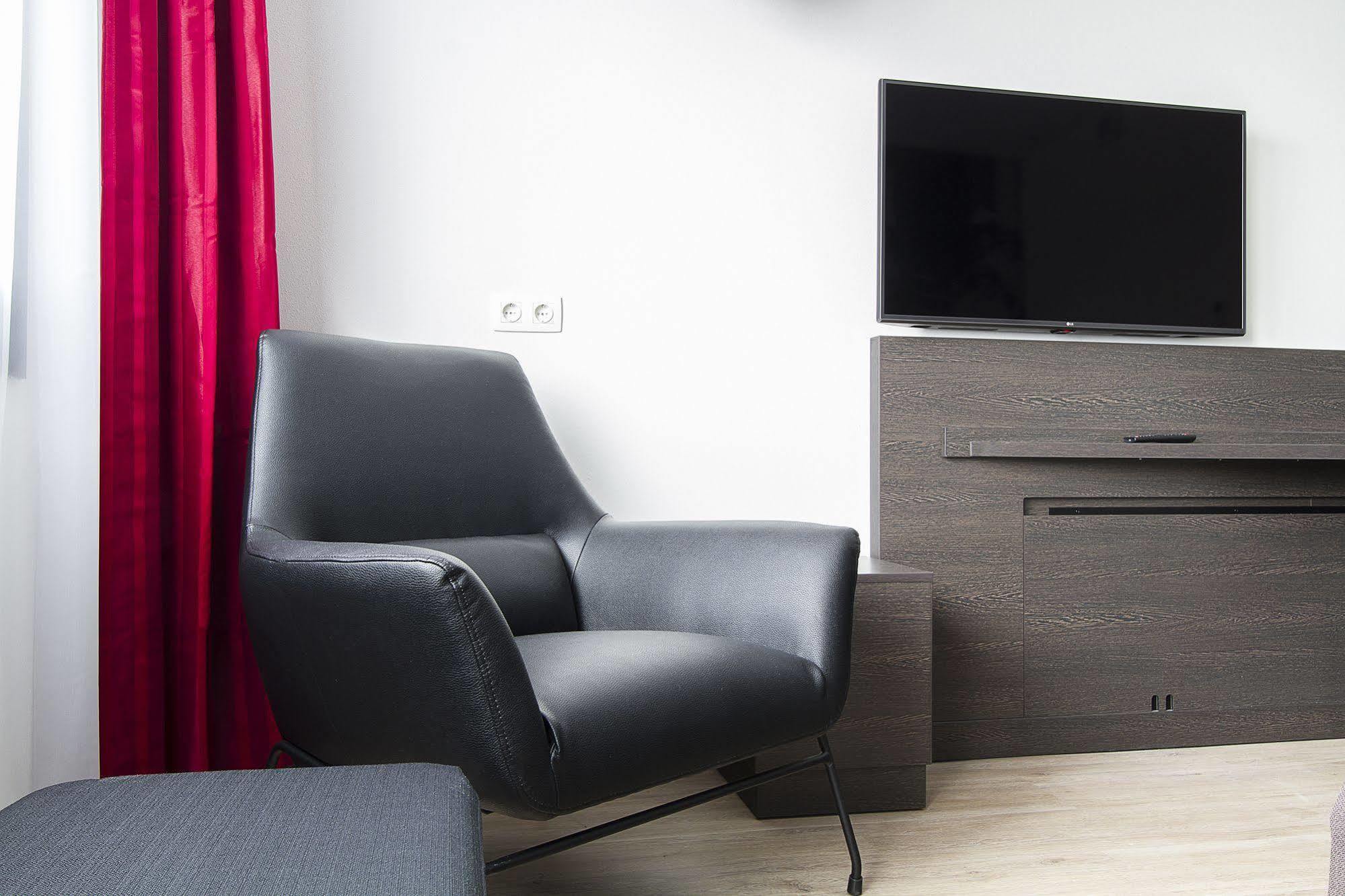 Bastion Hotel Eindhoven Waalre Екстериор снимка