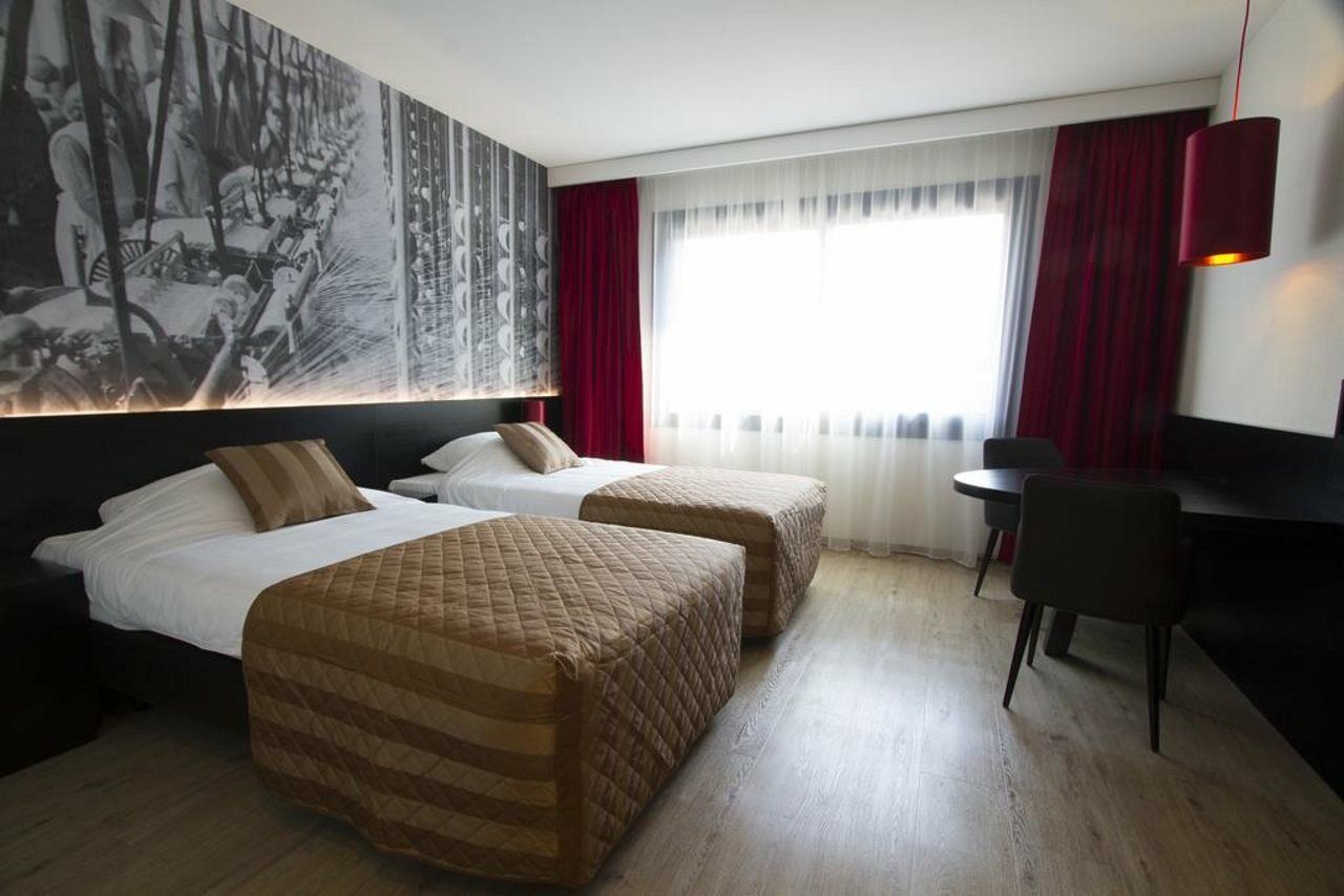 Bastion Hotel Eindhoven Waalre Екстериор снимка